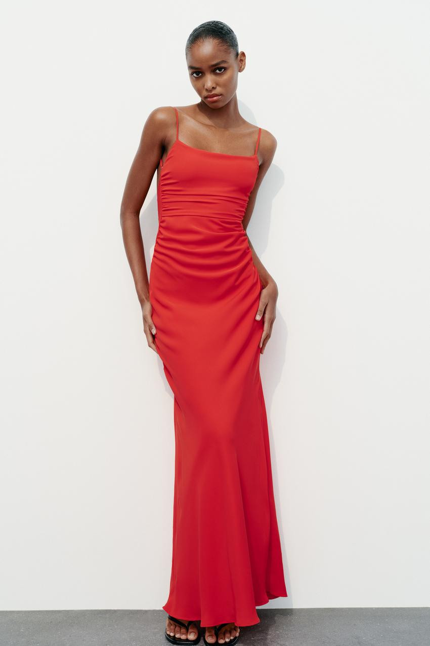 La robe longue rouge de Zara: tendance estivale incontournable - Nathanya